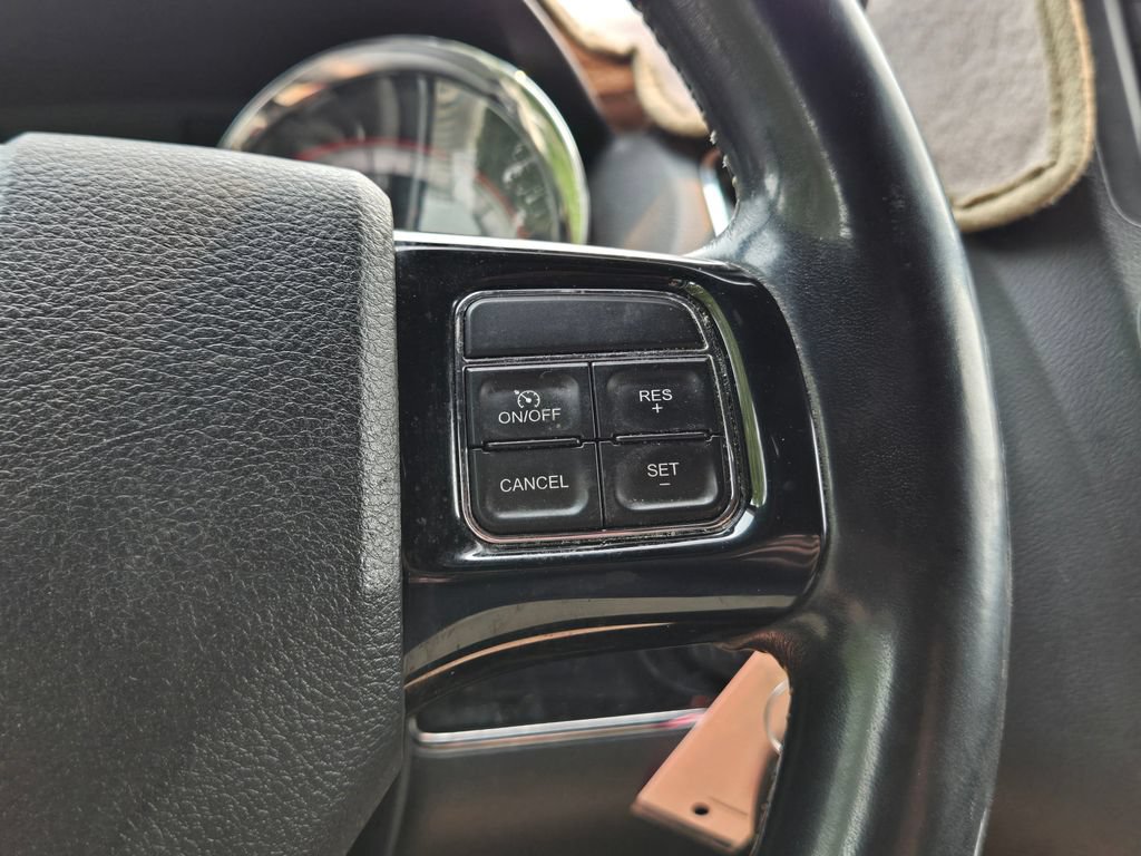 Used 2019 Dodge Grand Caravan SXT FWD image 31