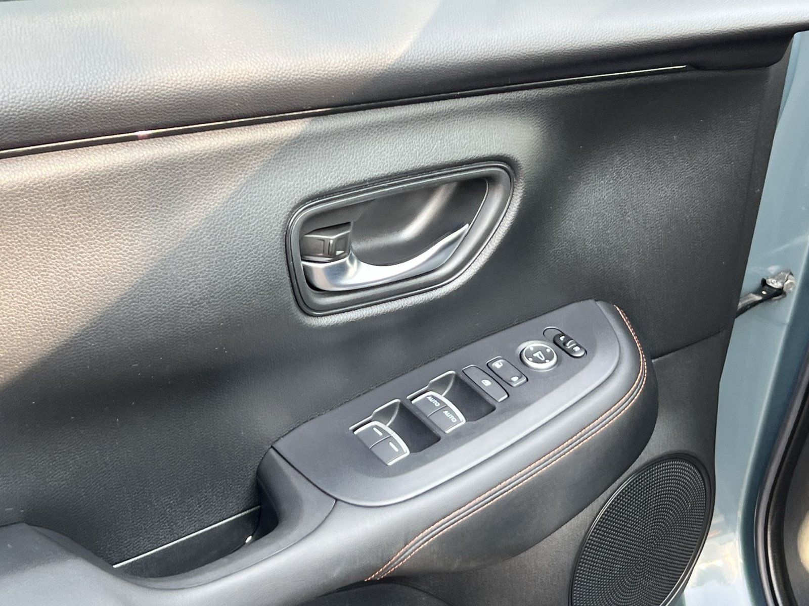 Used 2024 Honda HR-V Sport image 14