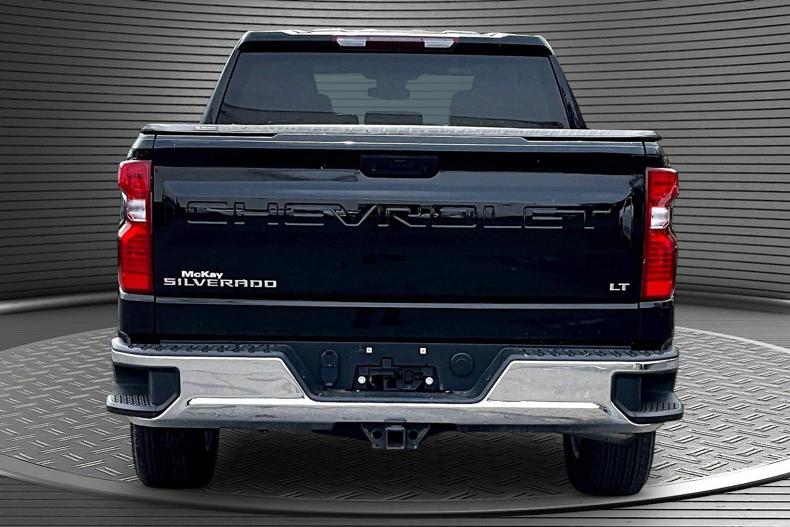Used 2022 Chevrolet Silverado 1500 LT AWD/4WD image 5