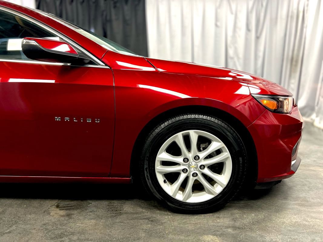 Used 2018 Chevrolet Malibu LT w/ Driver Confidence Package image 13