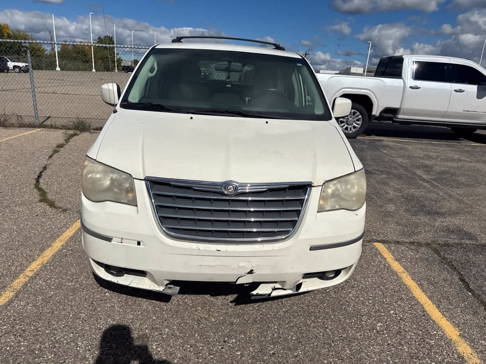 Used 2010 Chrysler Town & Country Touring FWD image 25