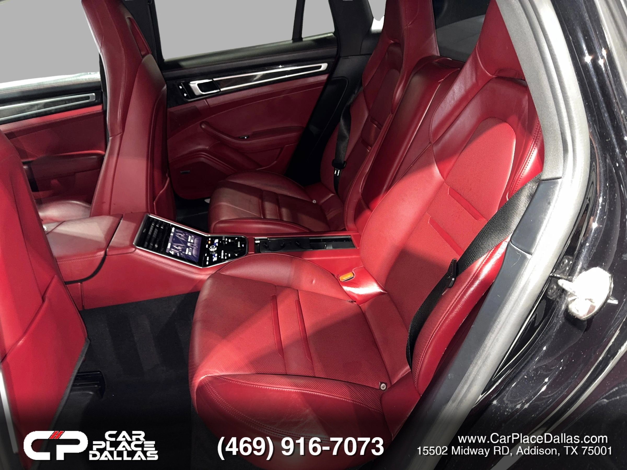 Used 2018 Porsche Panamera 4 image 18