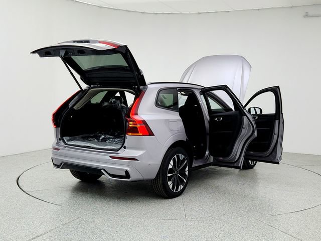 New 2026 Volvo XC60 B5 Plus w/ Climate Package image 11