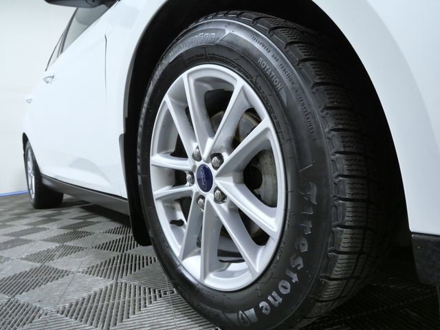 Used 2015 Ford Focus SE w/ Exterior Protection Package image 2