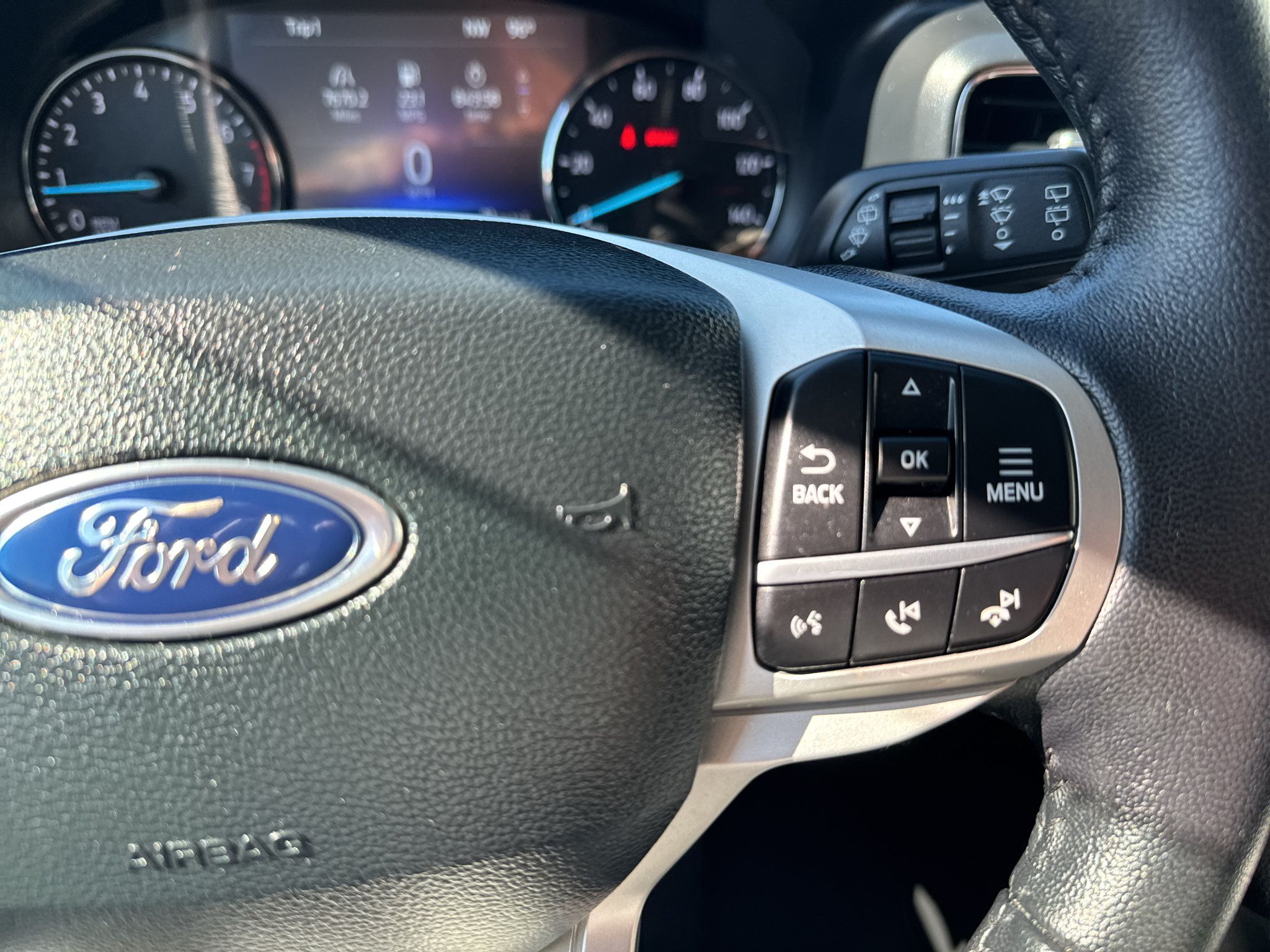 Used 2023 Ford Explorer XLT w/ Equipment Group 202A RWD image 10