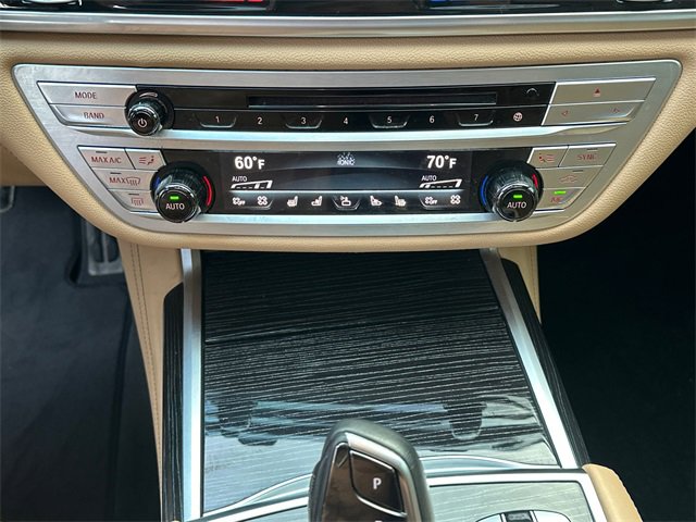 Used 2019 BMW 750i xDrive w/ Executive Package image 33