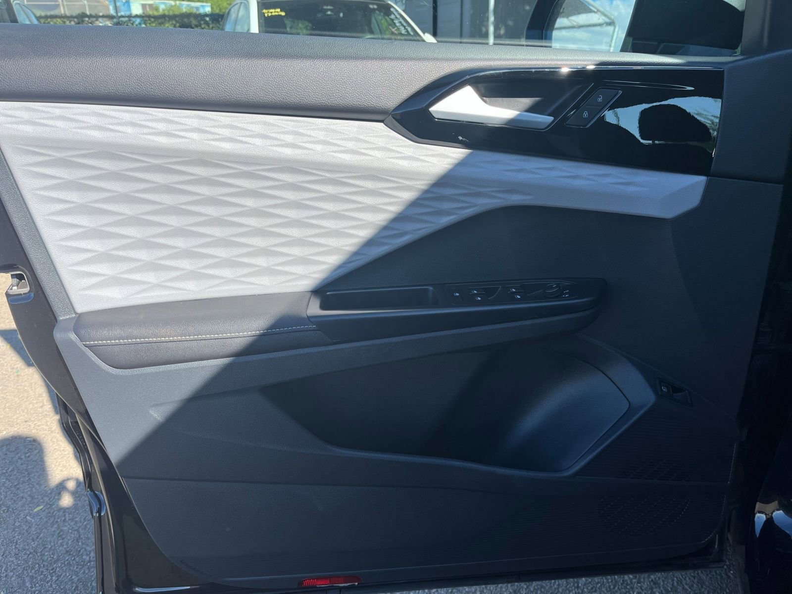 Used 2024 Volkswagen Taos S image 20