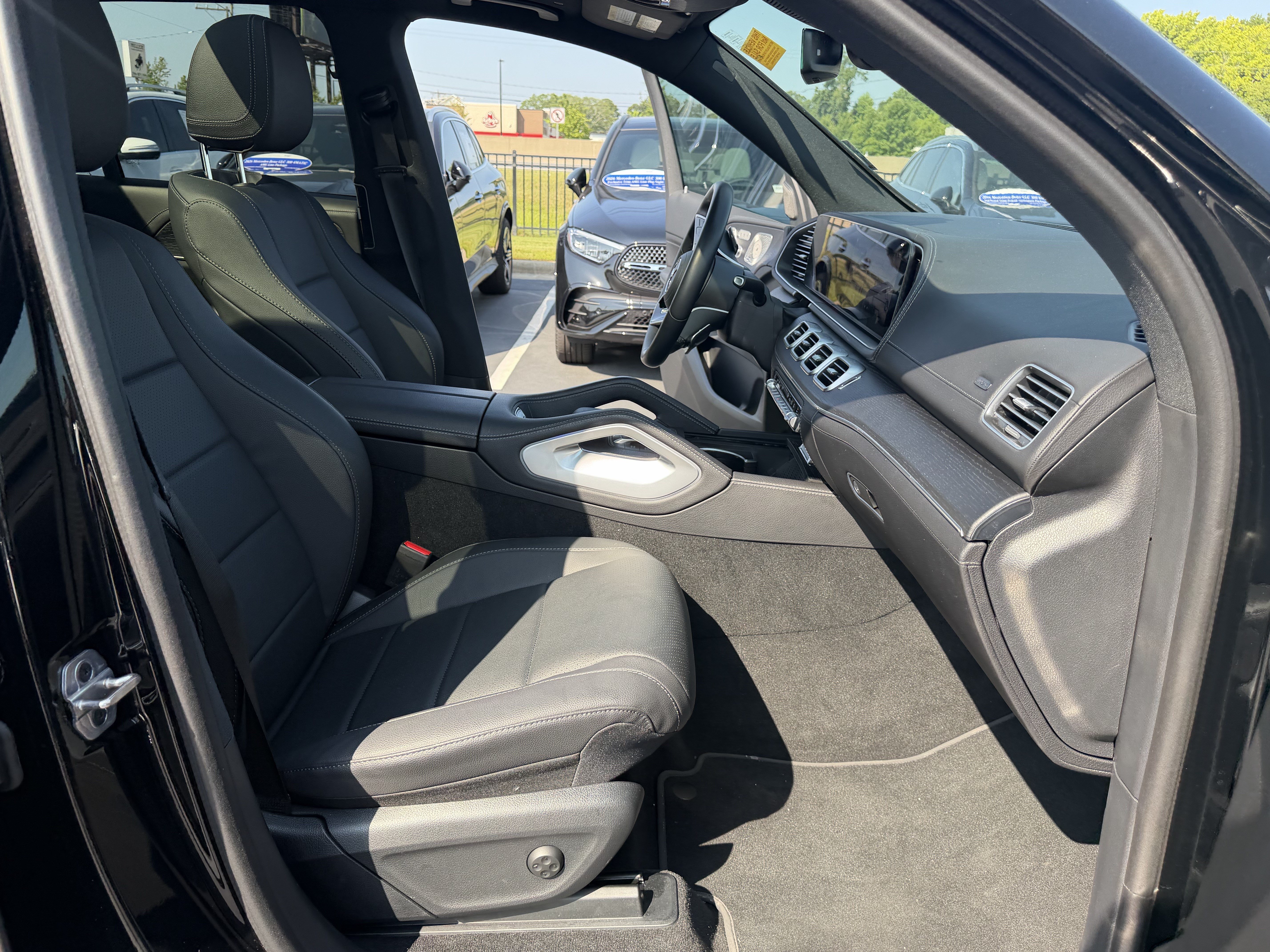 Certified 2024 Mercedes-Benz GLE 450e 4MATIC image 34
