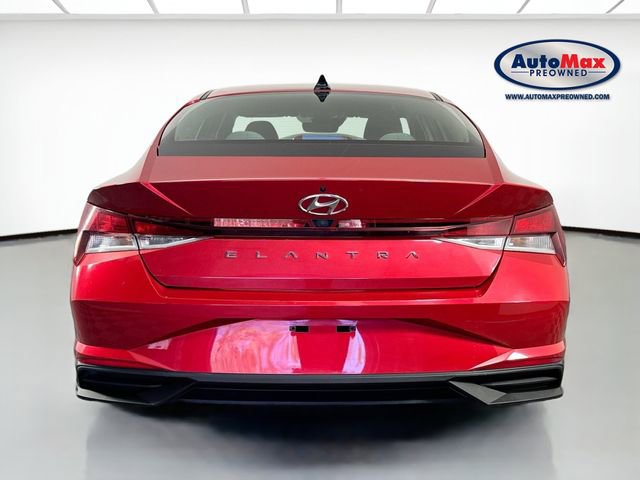 Used 2022 Hyundai Elantra SEL w/ Convenience Package FWD image 7