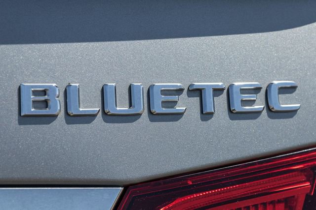 Used 2014 Mercedes-Benz E 250 BlueTEC Sedan image 6