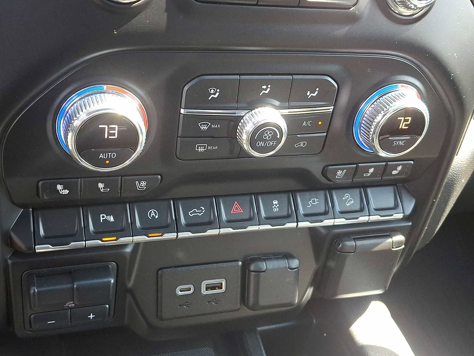 Used 2020 GMC Sierra 1500 AT4 w/ AT4 Premium Package image 17