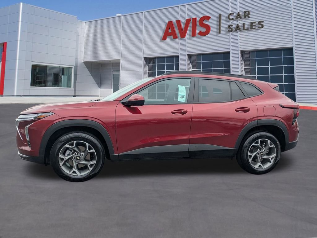 Used 2025 Chevrolet Trax LT w/ LT Convenience Package image 10