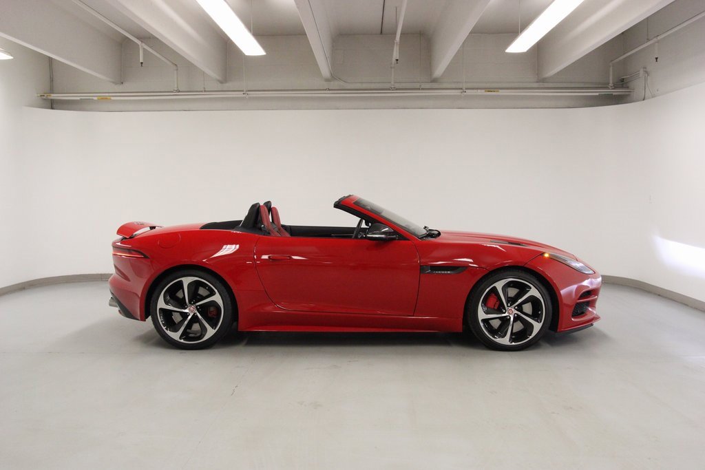 Used 2020 Jaguar F-TYPE R image 5