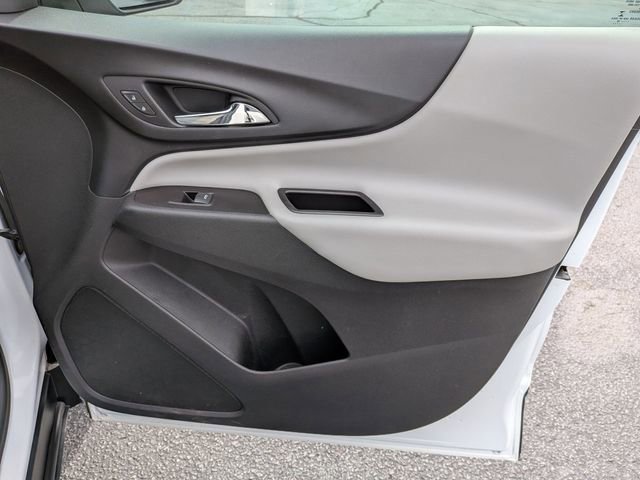 Used 2018 Chevrolet Equinox LS image 33