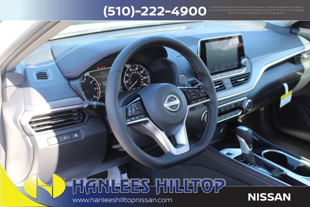 New 2025 Nissan Altima 2.5 SR FWD image 11