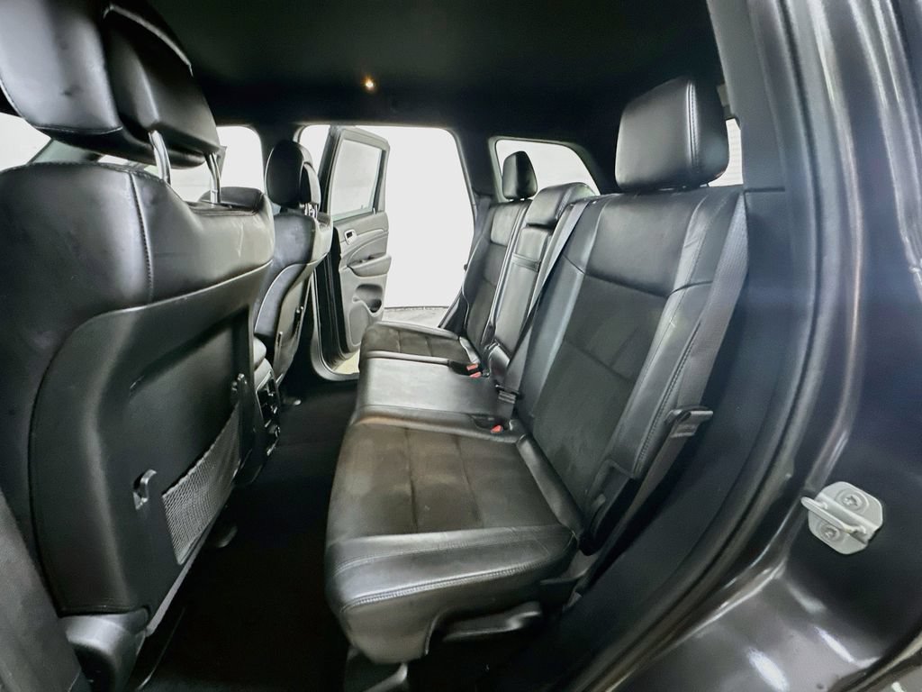 Used 2019 Jeep Grand Cherokee Altitude RWD image 16