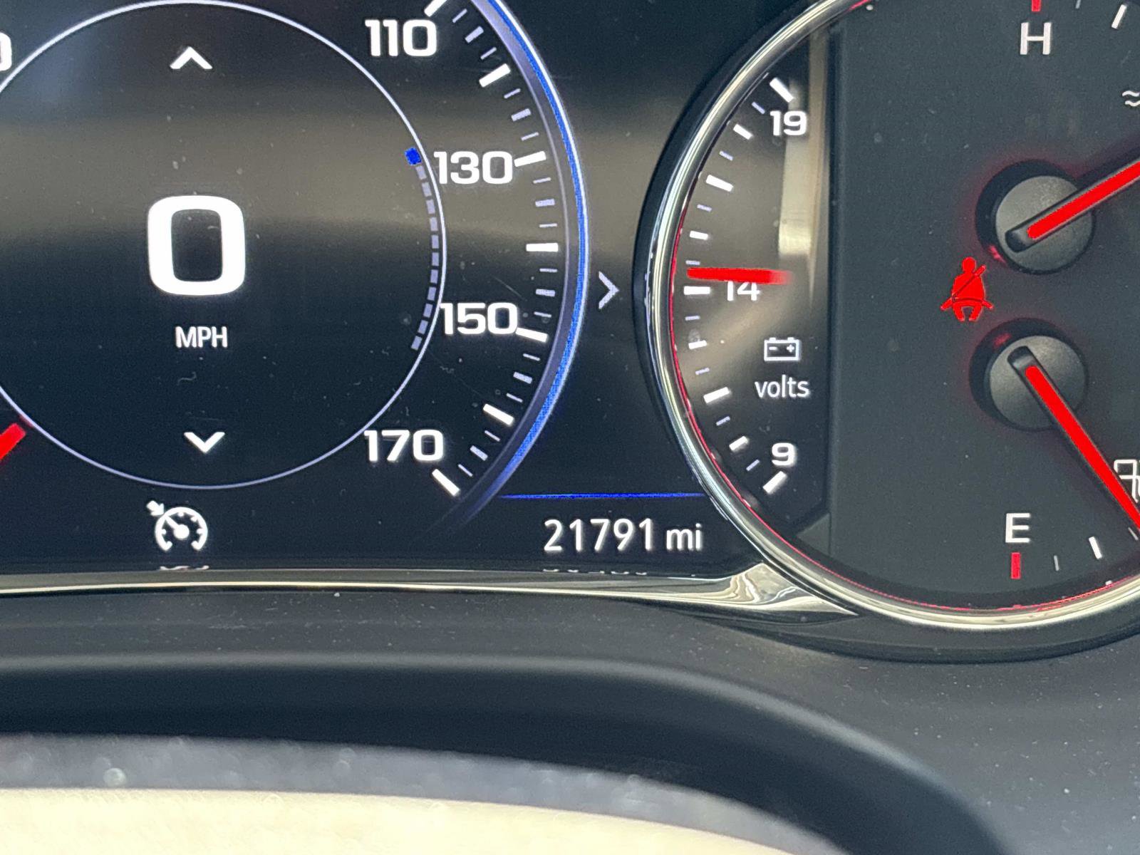 Used 2023 GMC Acadia AT4 w/ Technology Package image 21