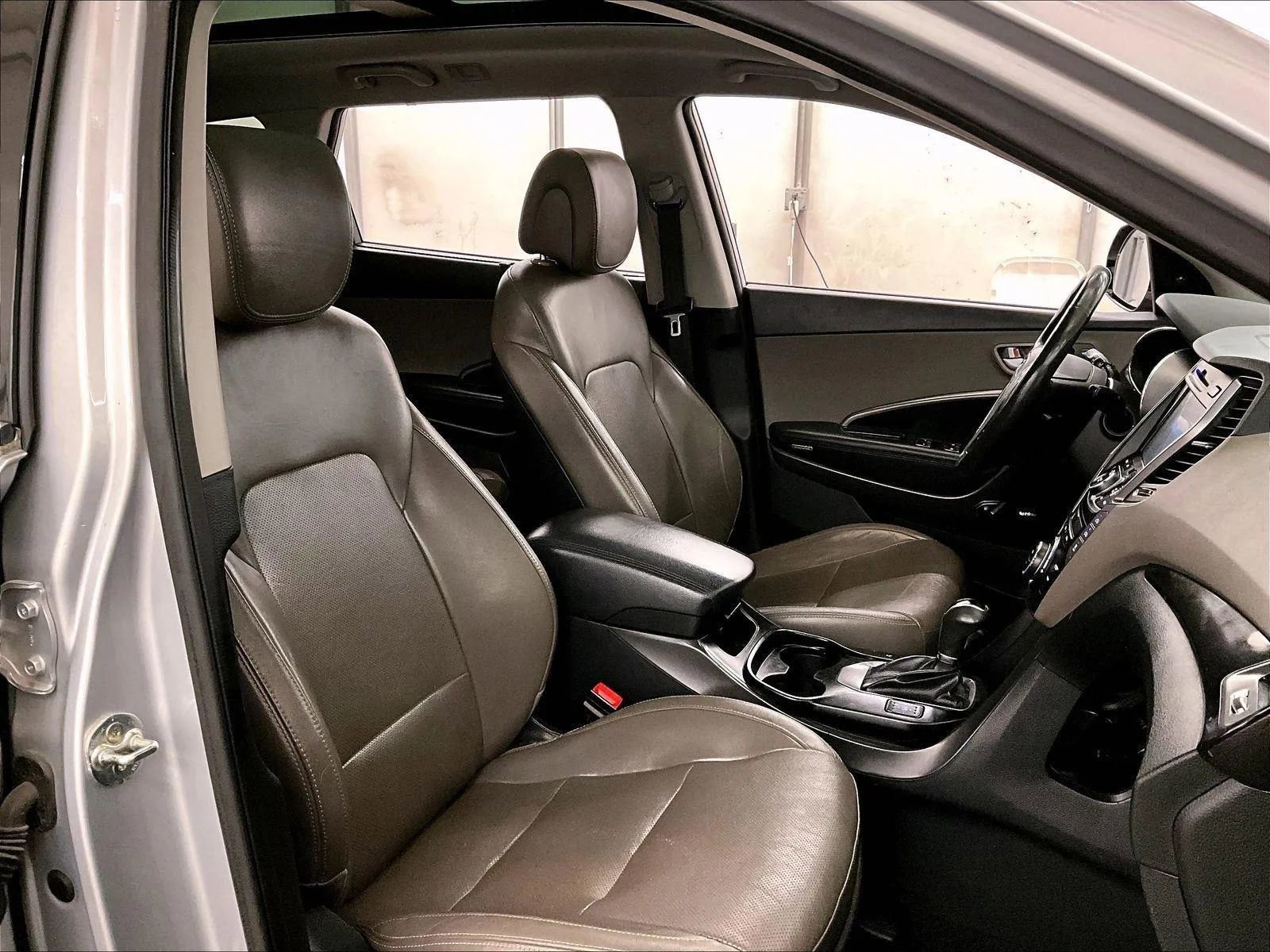 Used 2015 Hyundai Santa Fe Limited w/ Option Group 04 AWD/4WD image 7