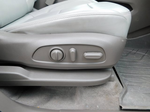 Used 2018 Chevrolet Traverse LT w/ LPO, Floor Liner Package image 19