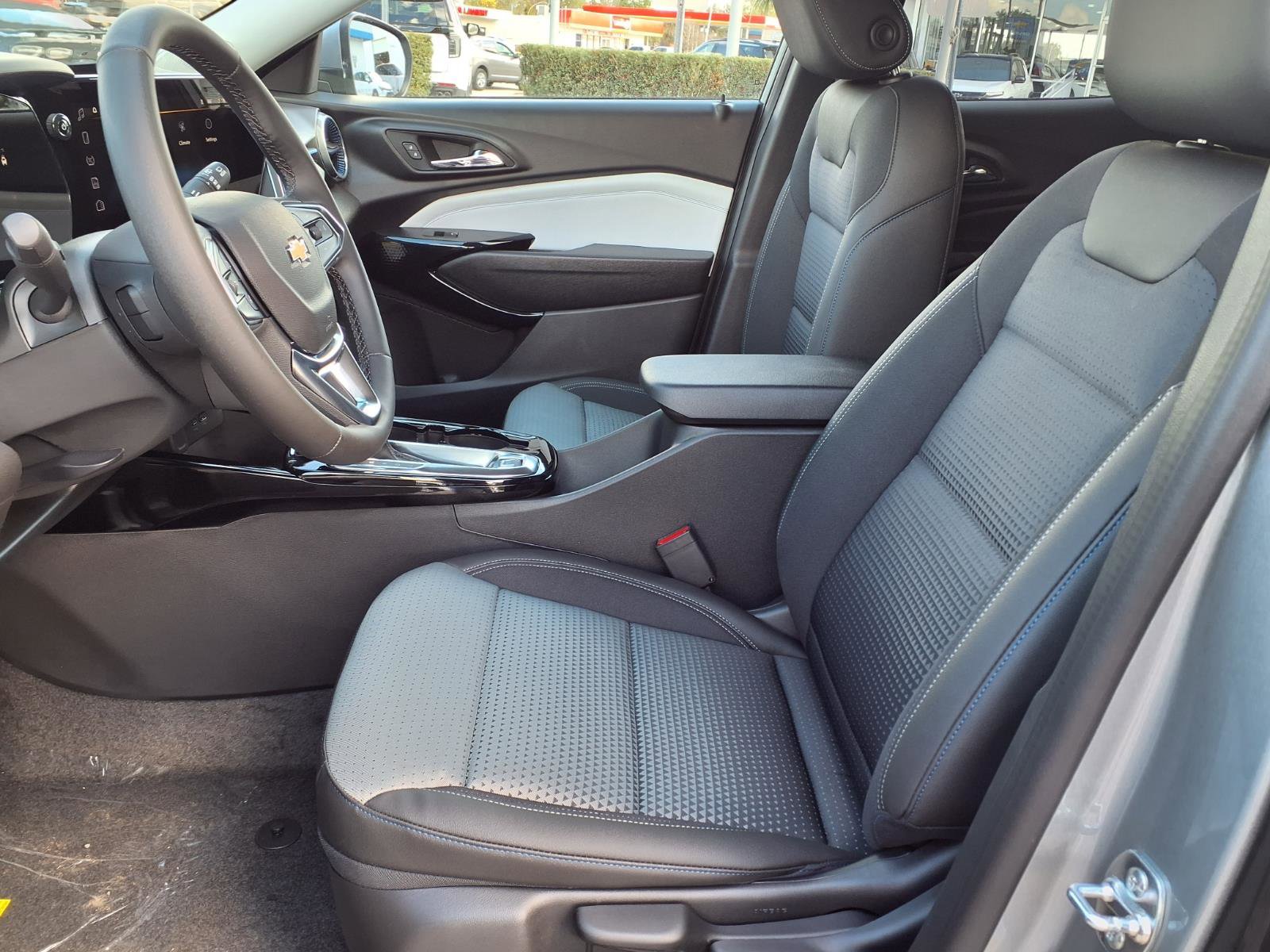 New 2026 Chevrolet Trax LT w/ Driver Confidence Package image 12