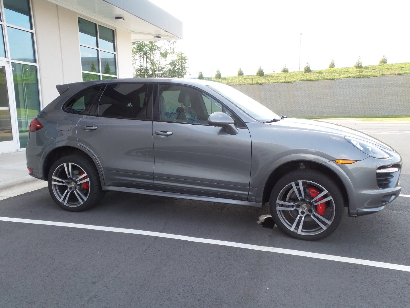 Used 2013 Porsche Cayenne GTS image 90