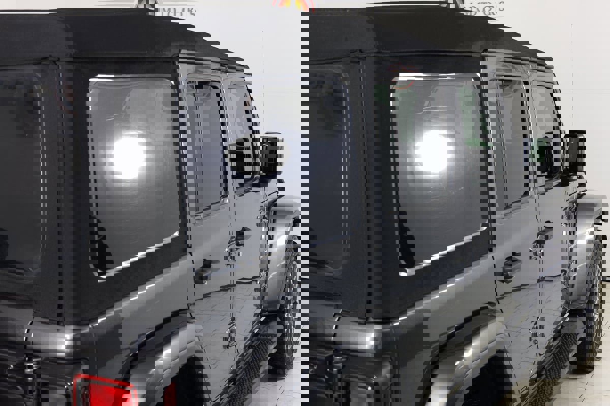 Used 2021 Jeep Wrangler Unlimited Sahara image 41