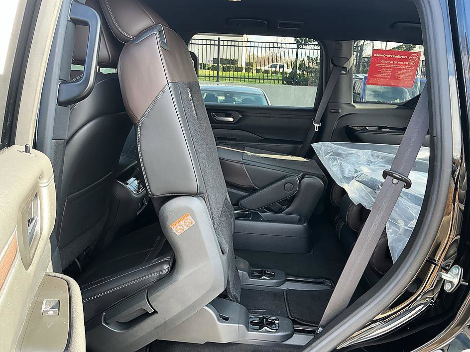 Certified 2025 Nissan Armada SL w/ Captain's Chari Seat Package image 24