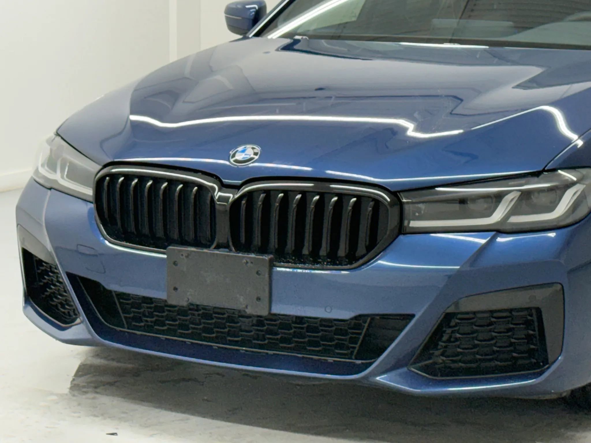 Used 2022 BMW 530i w/ M Sport Package RWD image 38