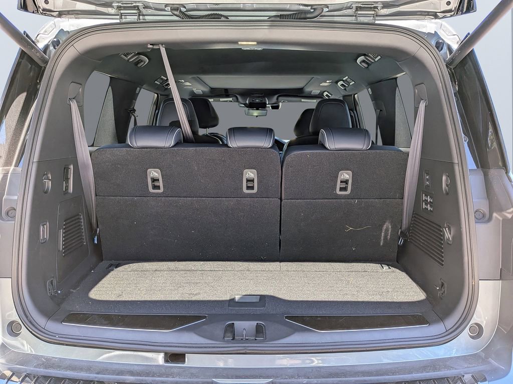 Used 2026 INFINITI QX80 4WD w/ Sport Exterior Package image 13