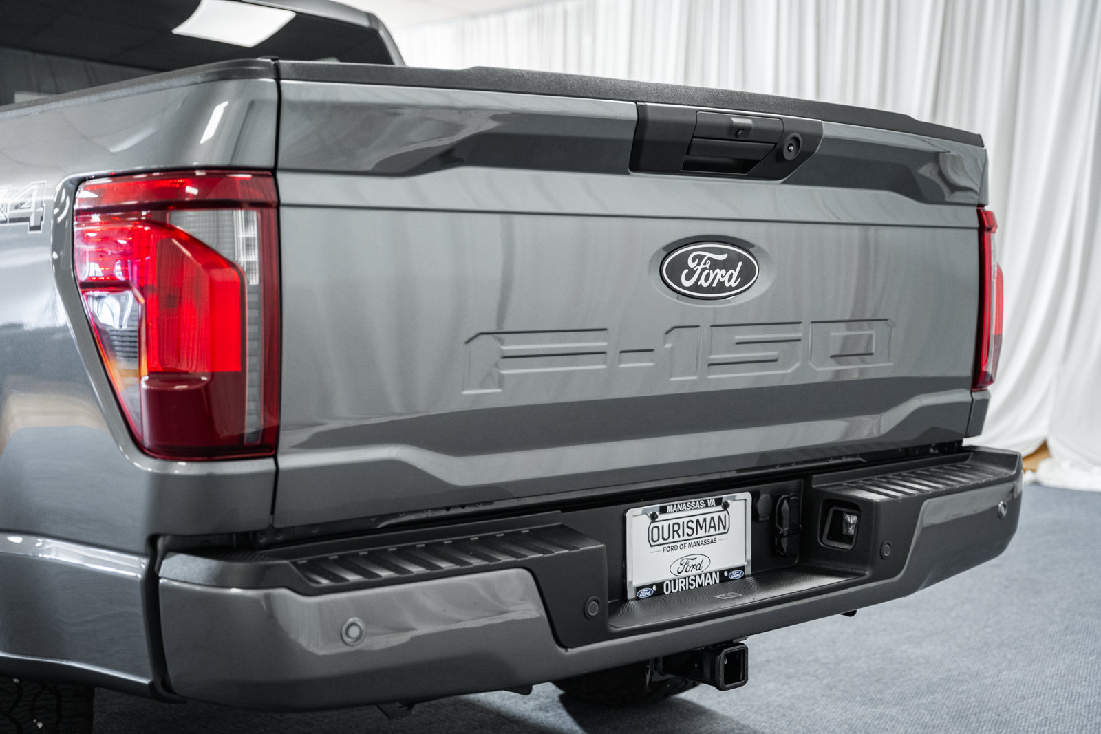 Used 2024 Ford F150 XLT w/ XLT Black Appearance Package AWD/4WD image 6
