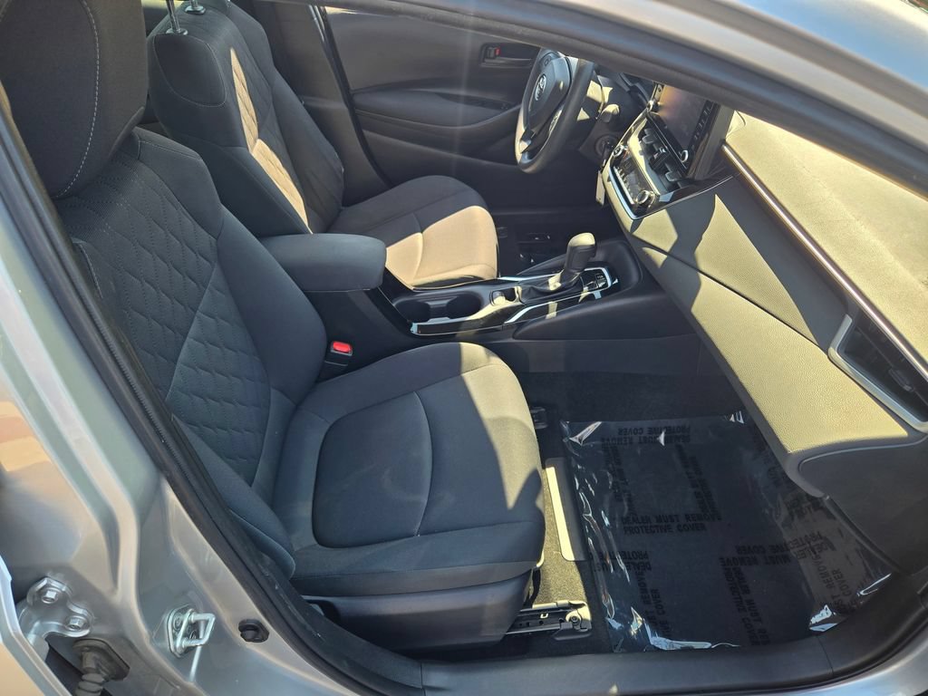 Used 2022 Toyota Corolla LE w/ Carpet Mat Package (TMS) FWD image 8