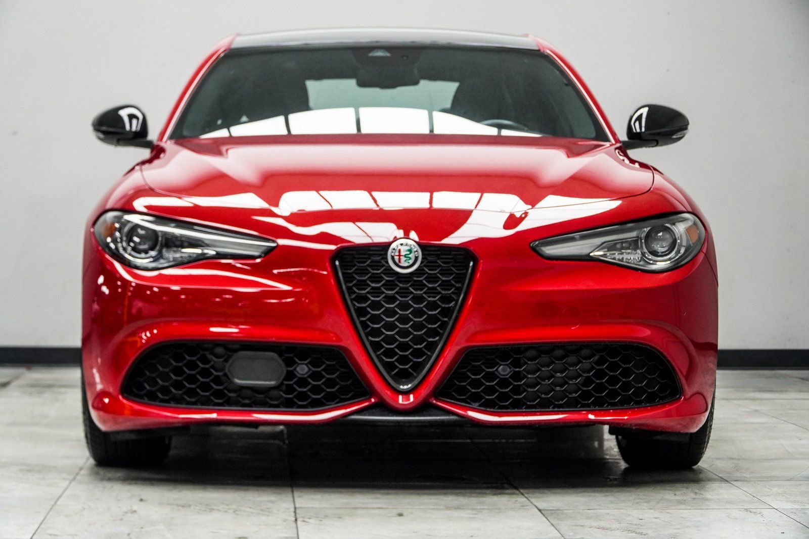 Used 2022 Alfa Romeo Giulia Veloce image 7