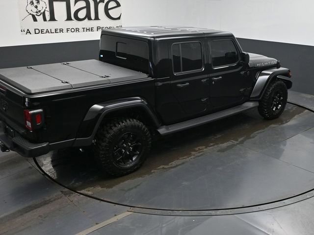 Used 2025 Jeep Gladiator Sport image 37