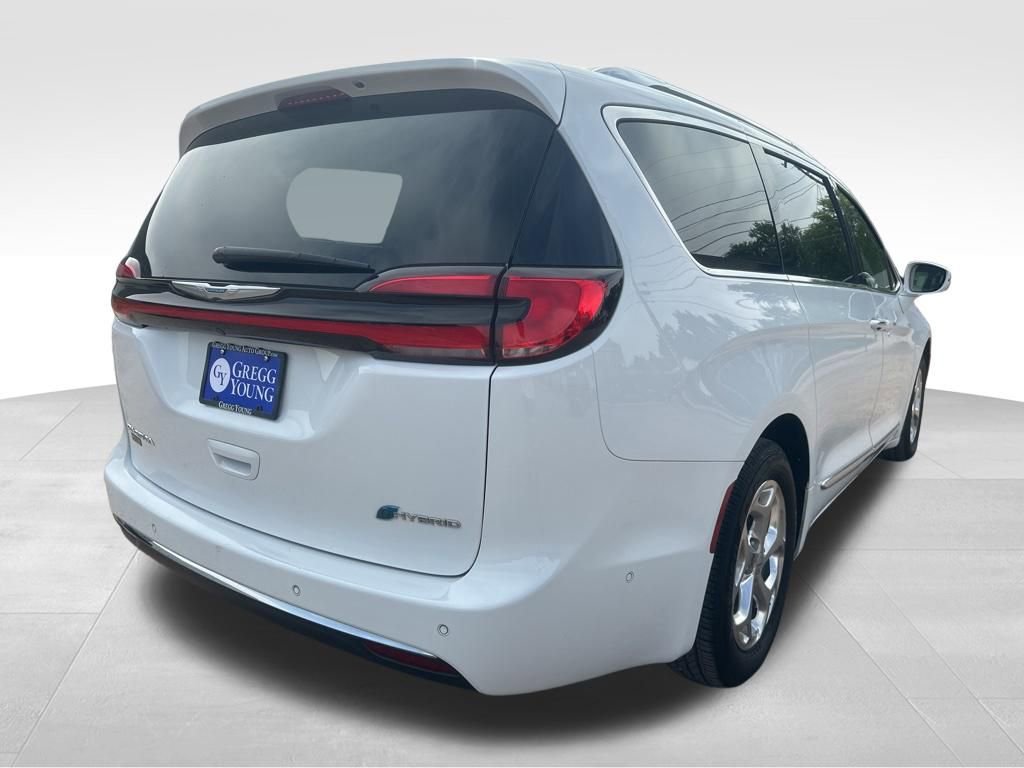 Used 2021 Chrysler Pacifica Limited w/ Premium & Safety Sphere Group FWD image 7