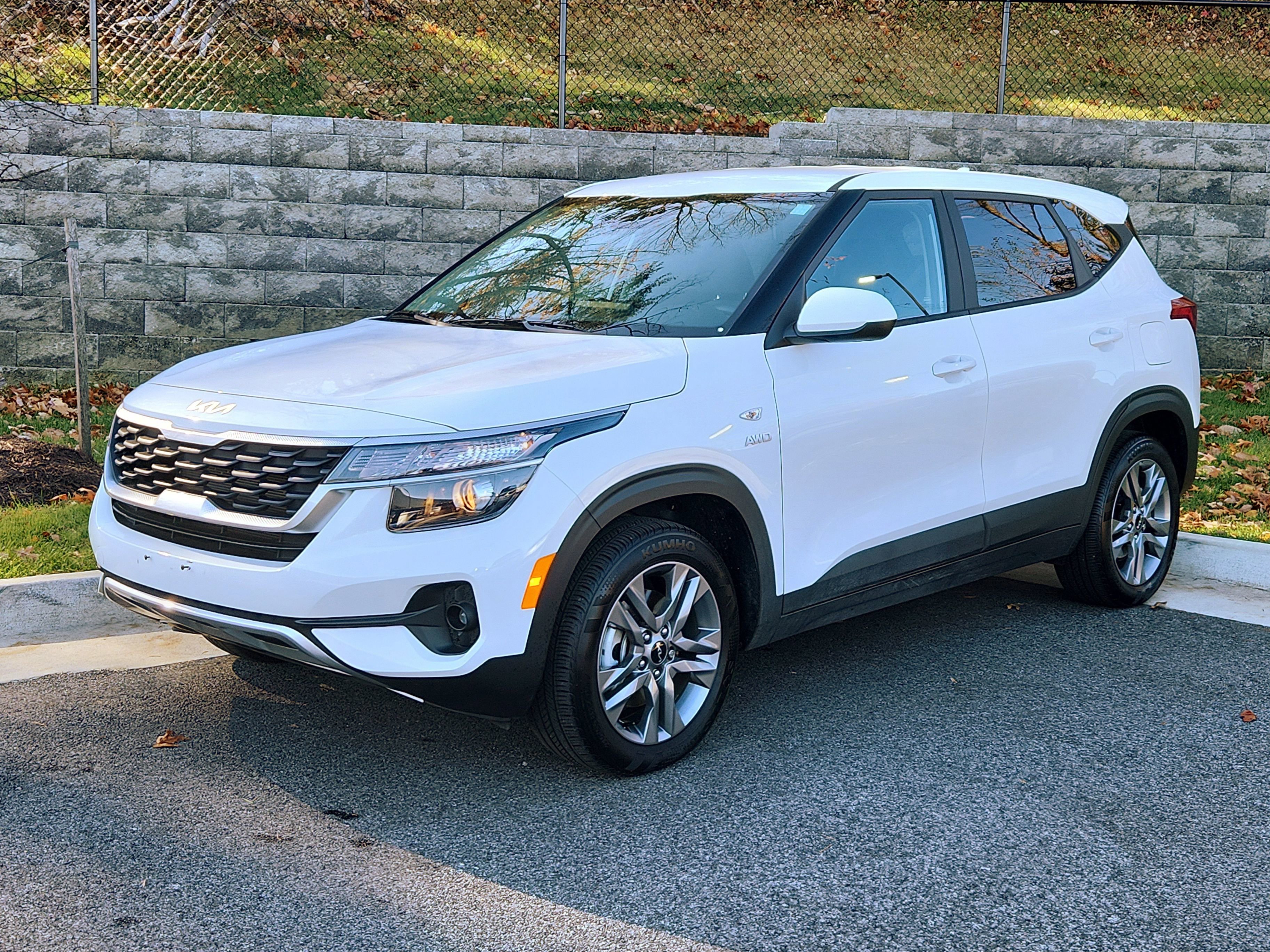 Used 2023 Kia Seltos LX