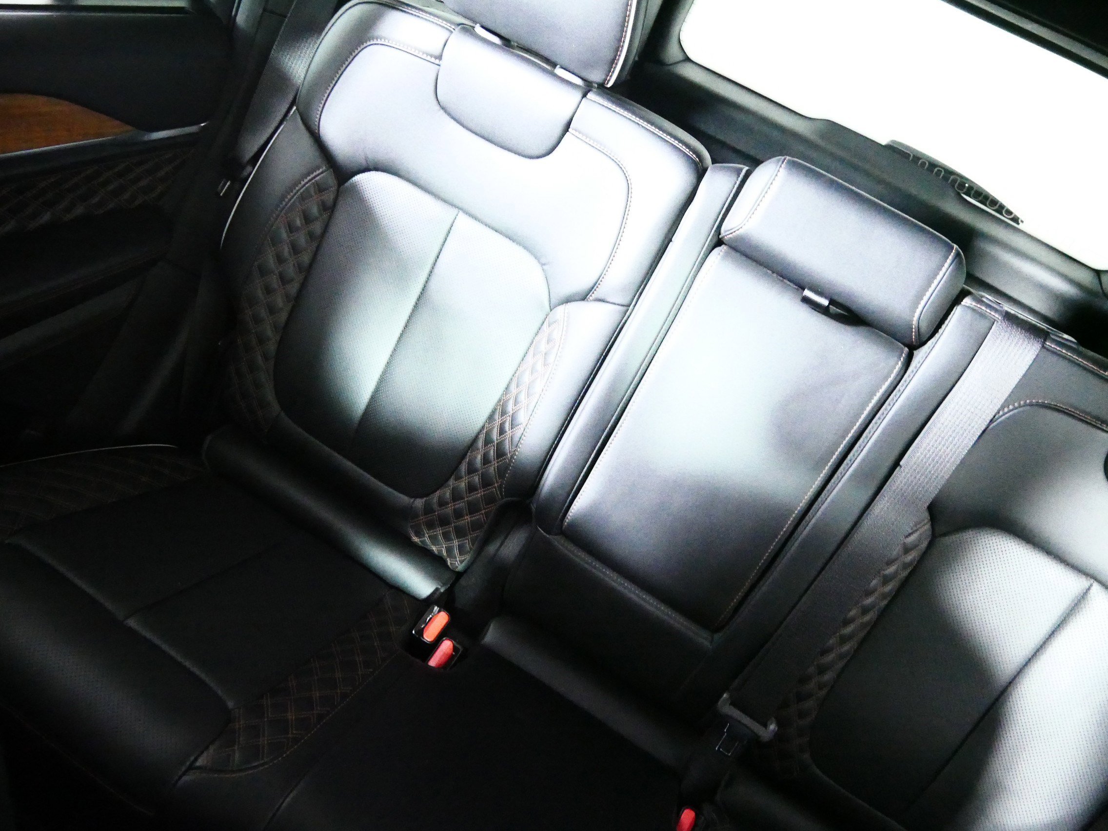 Used 2024 Jeep Grand Cherokee Summit AWD/4WD image 12