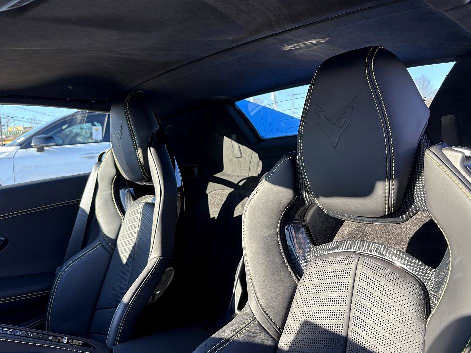 Used 2023 Chevrolet Corvette Stingray Premium Conv w/ Stealth Interior Trim Package image 17