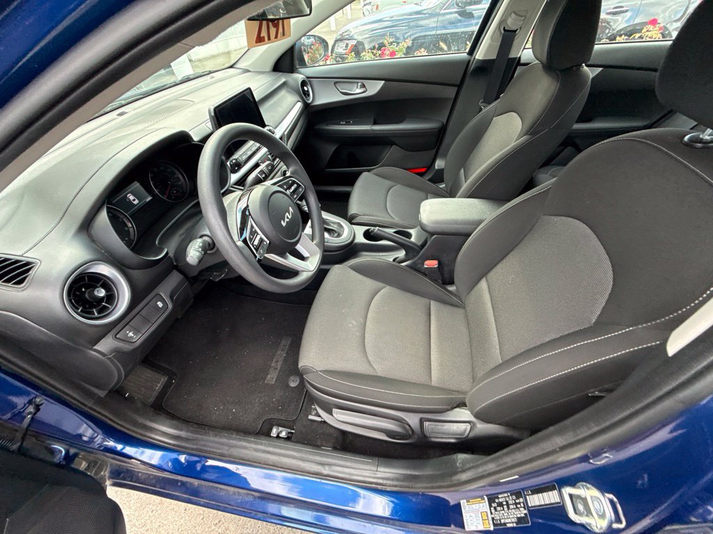 Used 2024 Kia Forte LXS FWD image 9