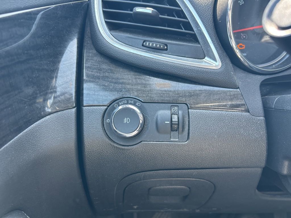 Used 2016 Buick Encore Convenience image 11