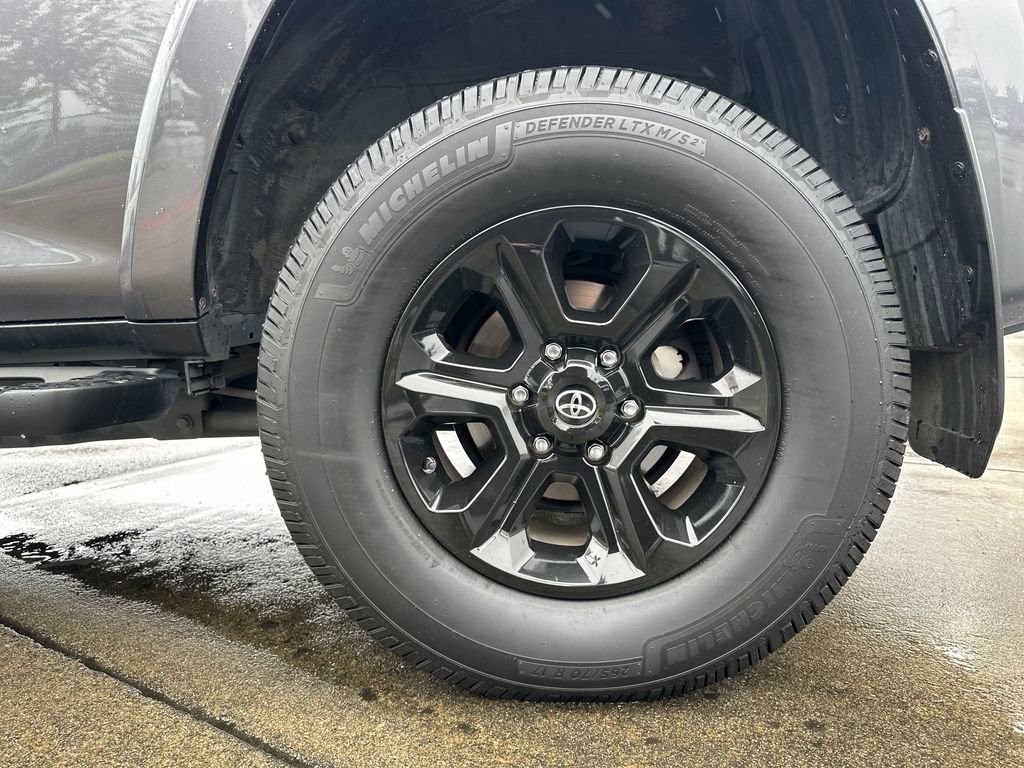 Certified 2022 Toyota 4Runner SR5 AWD/4WD image 27