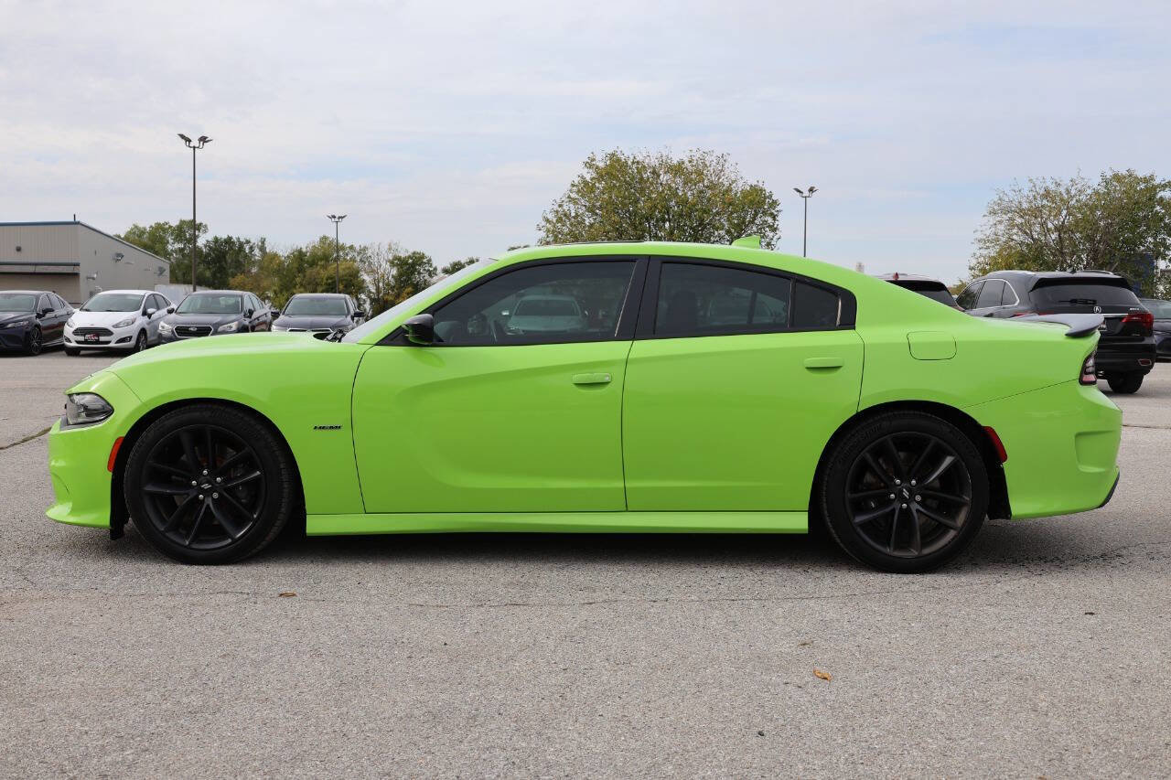 Used 2019 Dodge Charger R/T w/ Plus Group RWD image 8