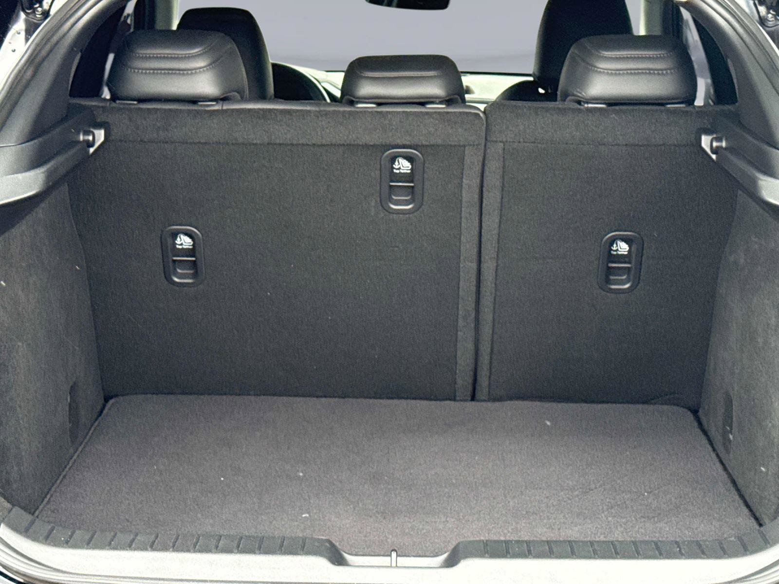 Certified 2023 MAZDA CX-30 AWD 2.5 S w/ Premium Package image 11