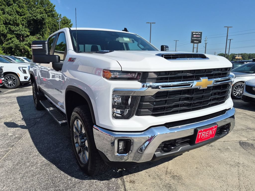 Used 2026 Chevrolet Silverado 2500 LT AWD/4WD image 5