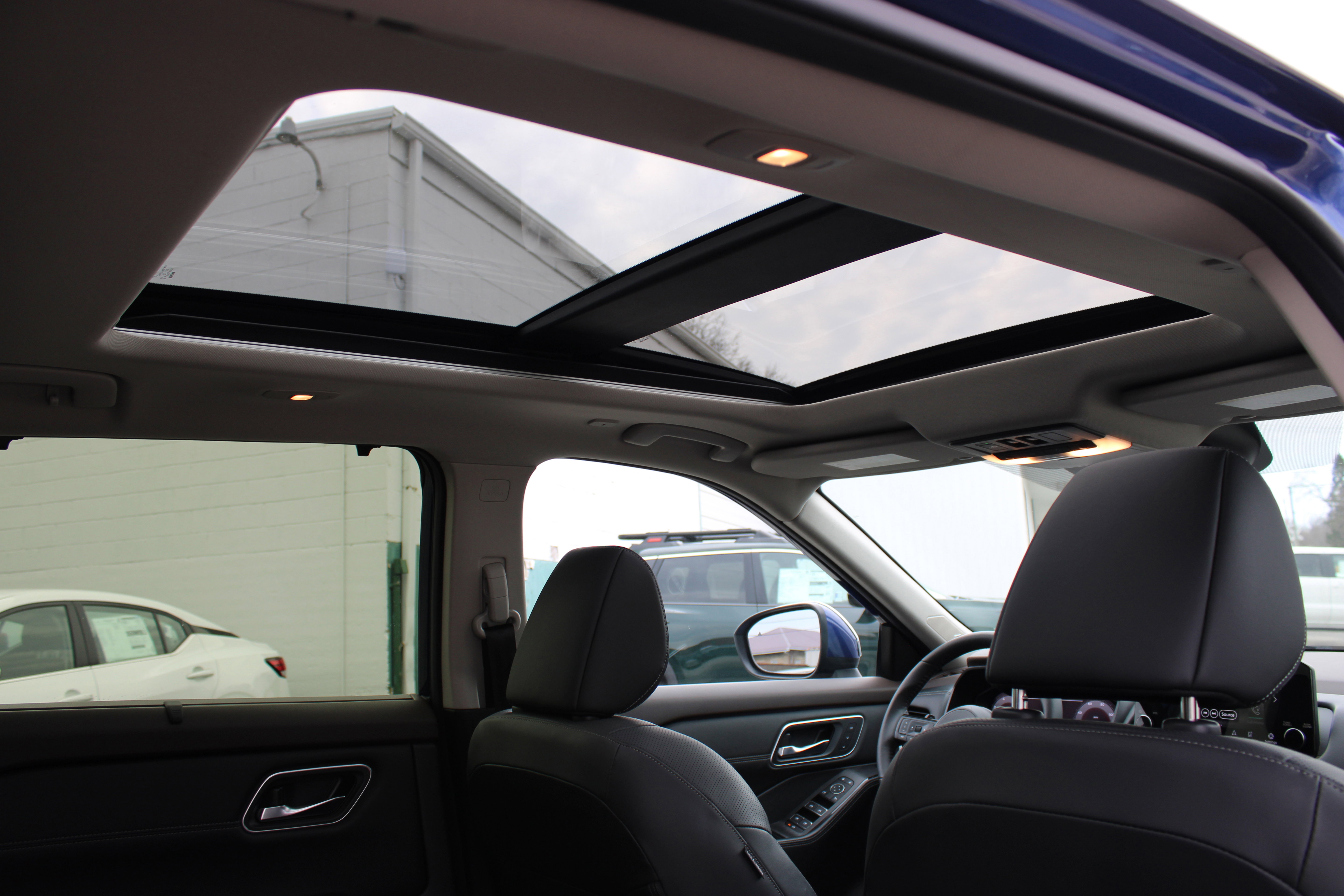Certified 2023 Nissan Rogue Platinum AWD/4WD image 13