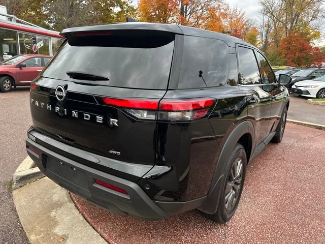 Used 2024 Nissan Pathfinder S image 5