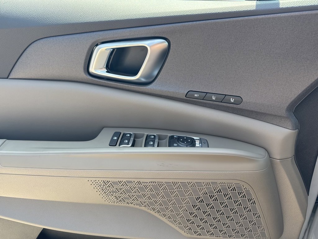 New 2026 Kia Carnival EX image 24