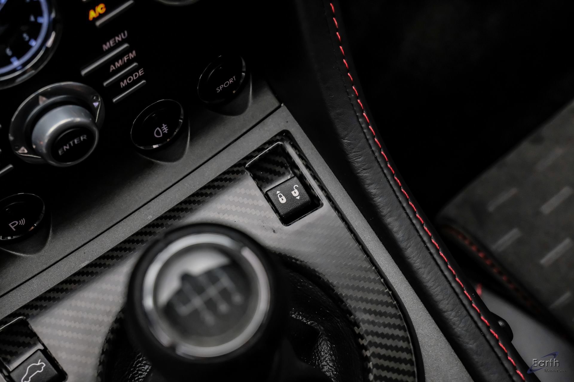 Used 2015 Aston Martin V8 Vantage GT RWD image 66
