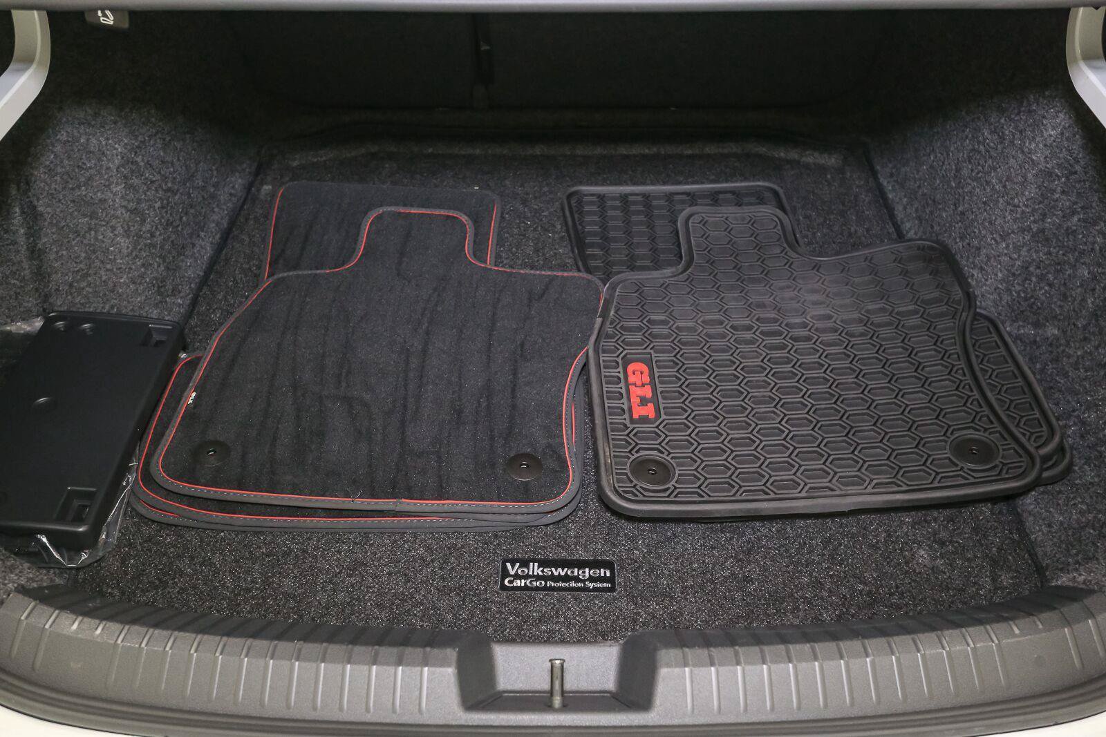 Certified 2025 Volkswagen Jetta GLI Autobahn FWD image 14