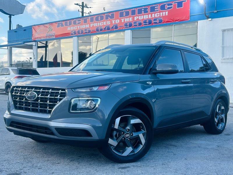 Used 2022 Hyundai Venue SEL w/ Cargo Package