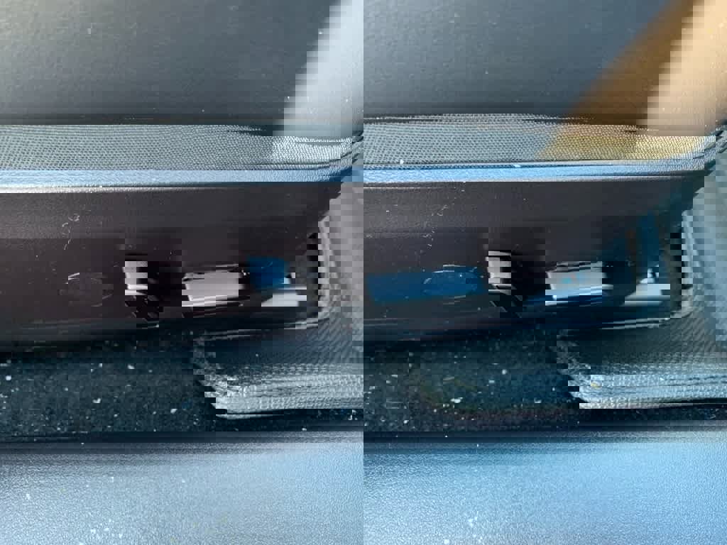 Used 2023 Tesla Model 3 Standard Range image 13